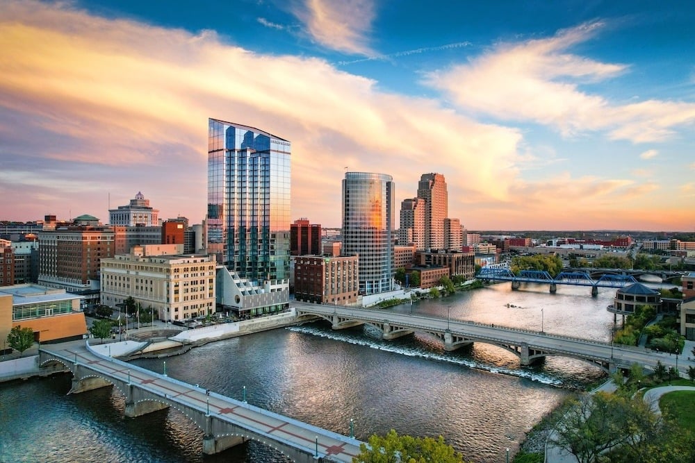 amwaygrandplaza-Instagram- MEDC - grand rapids